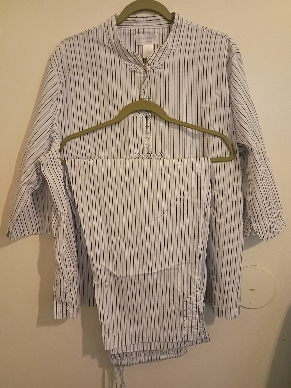 Cabernet White and Blue Striped Pajama Set Sz XL